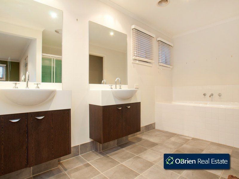 1 Clendon Street, Berwick VIC 3806