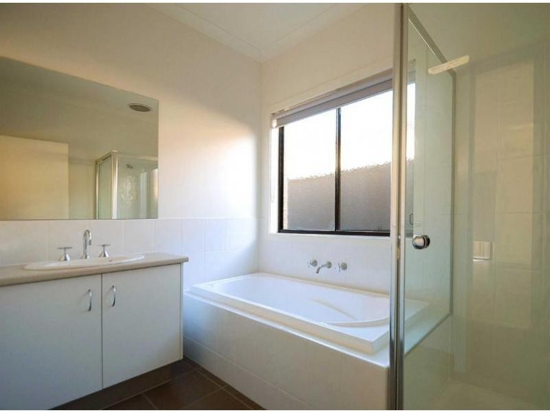 Lot 1406 Abrus Circuit, Cranbourne North VIC 3977