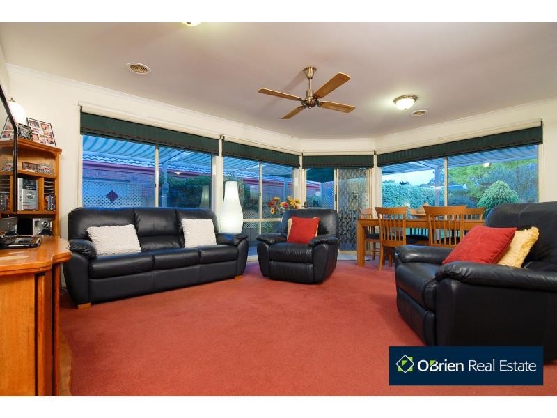 4 Illowra Court, Berwick VIC 3806