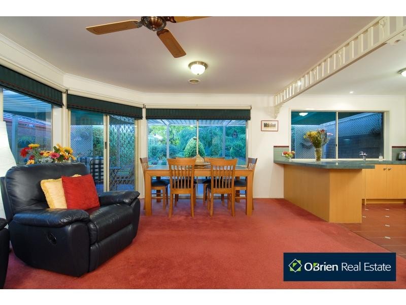 4 Illowra Court, Berwick VIC 3806