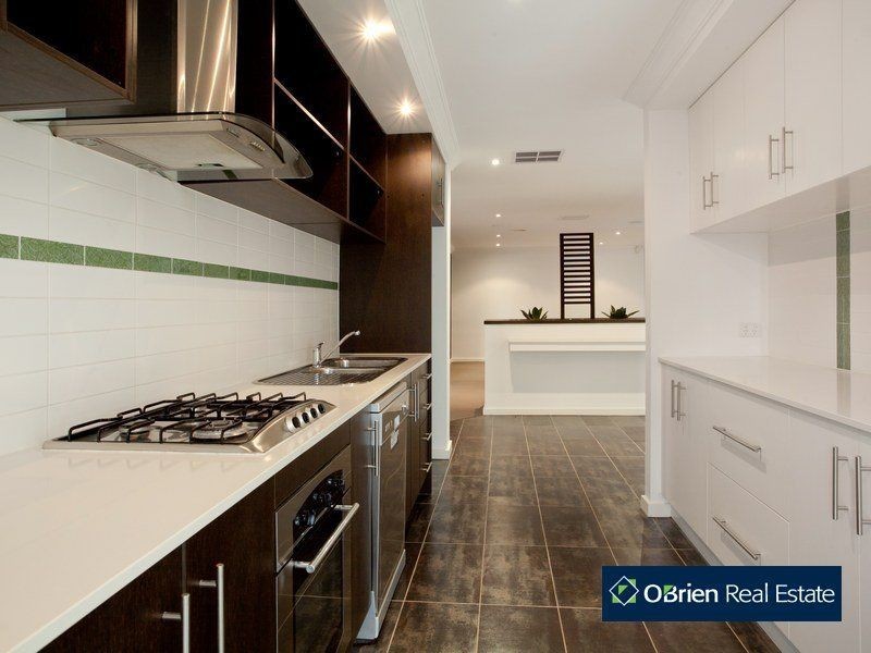 9 Minak Close, Narre Warren South VIC 3805