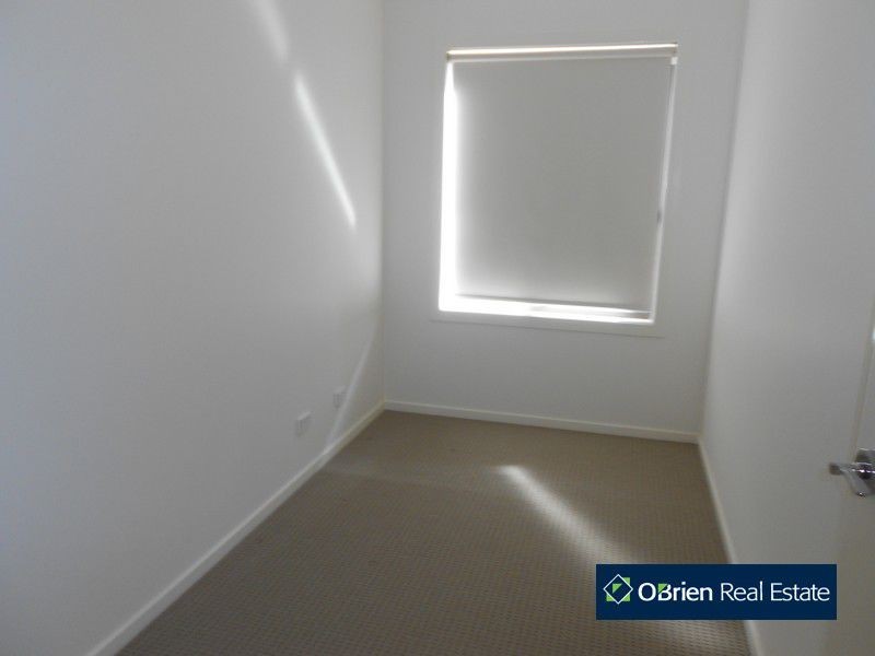 6 Ciliata Street, Cranbourne North VIC 3977