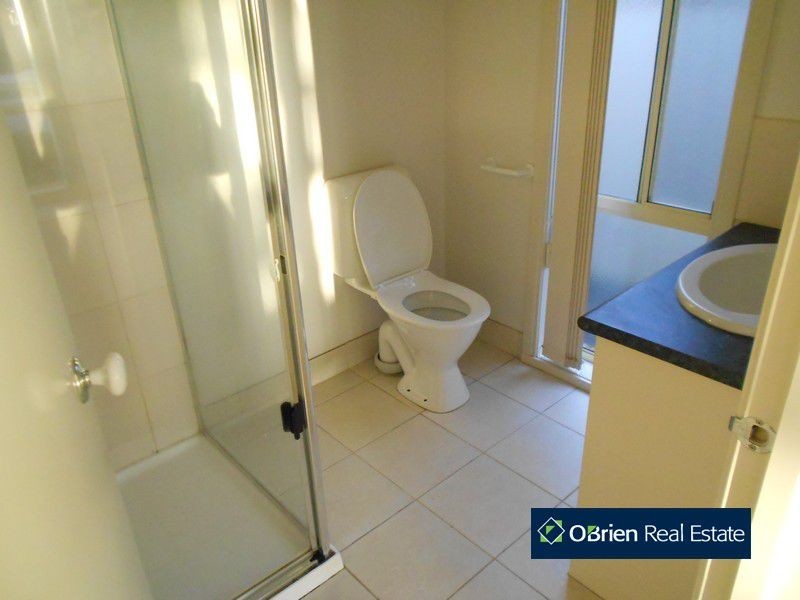 7 Wonboyn Close, Pakenham VIC 3810