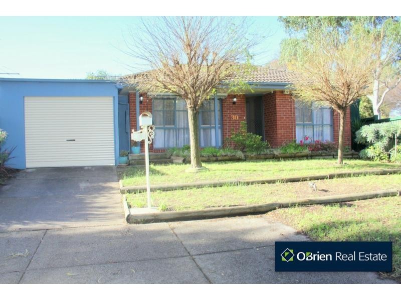 30 Leonard Avenue, Berwick VIC 3806