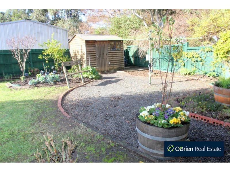 30 Leonard Avenue, Berwick VIC 3806