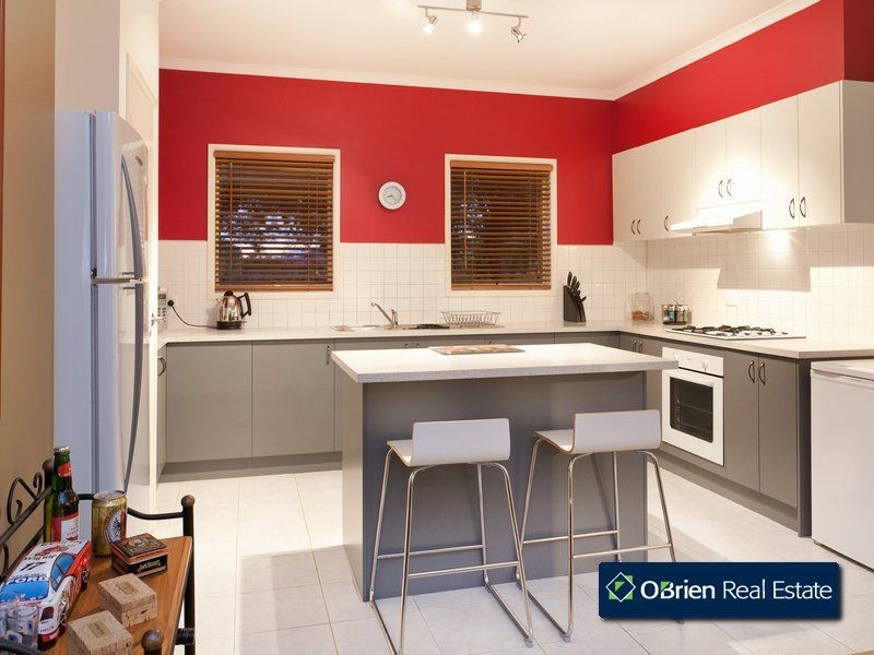 8 Gellibrand Court, Berwick VIC 3806