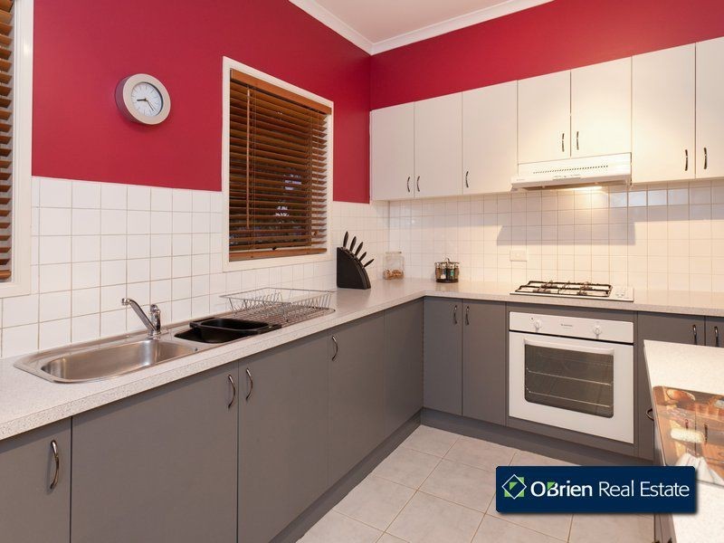 8 Gellibrand Court, Berwick VIC 3806