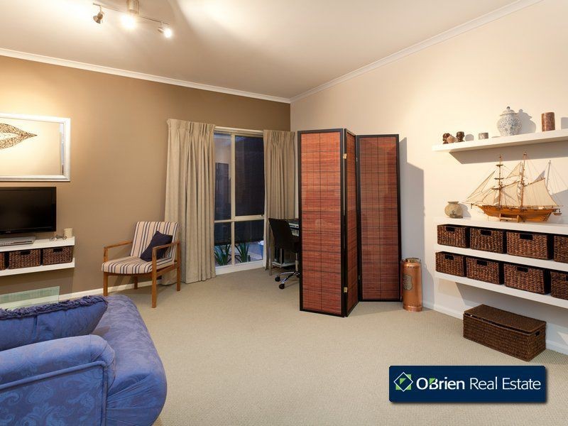 8 Gellibrand Court, Berwick VIC 3806