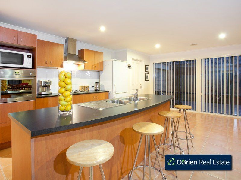 26 Sundial Court, Berwick VIC 3806