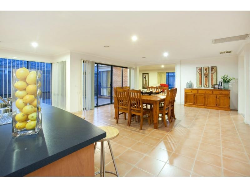 26 Sundial Court, Berwick VIC 3806