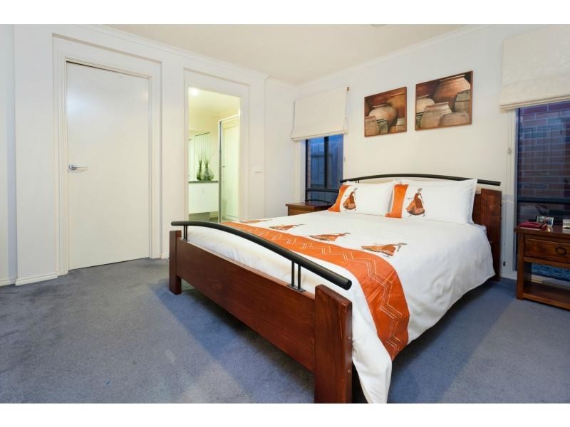 26 Sundial Court, Berwick VIC 3806