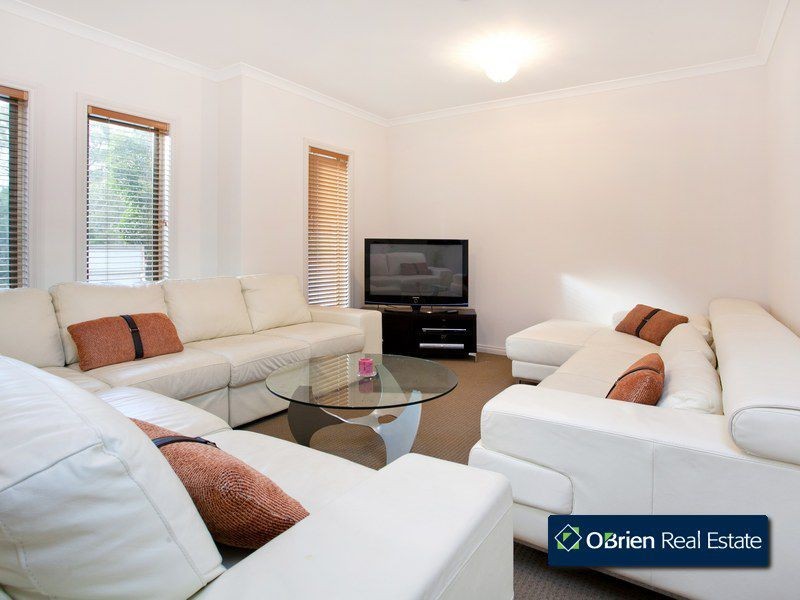 1/42 Inglis Road, Berwick VIC 3806