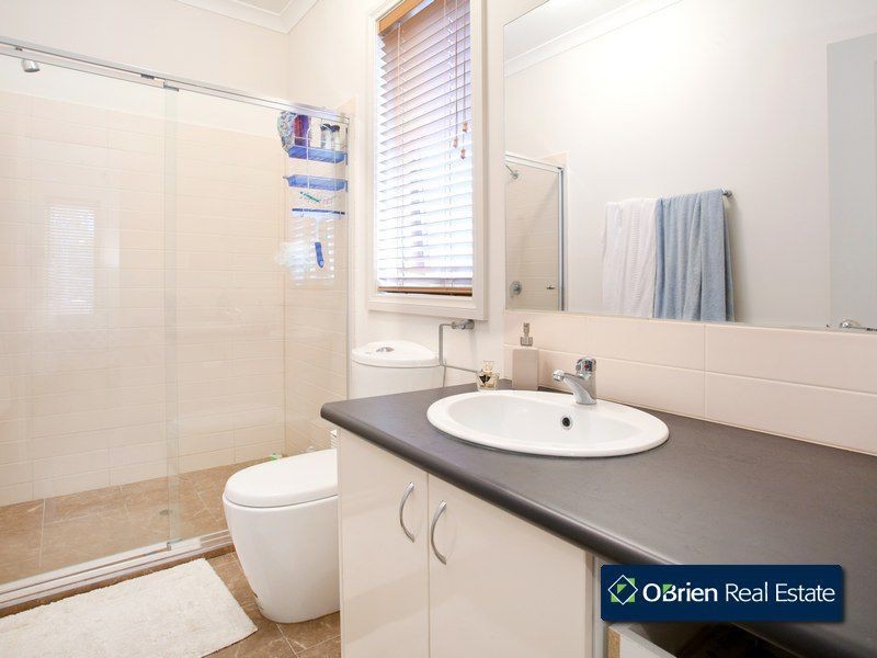 1/42 Inglis Road, Berwick VIC 3806