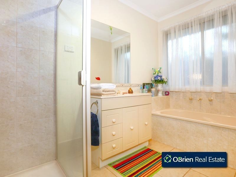 16 Lassiter Court, Narre Warren South VIC 3805