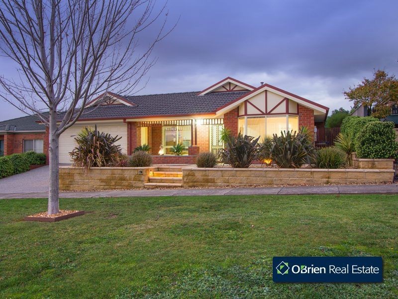 14 Mathoura Court, Berwick VIC 3806