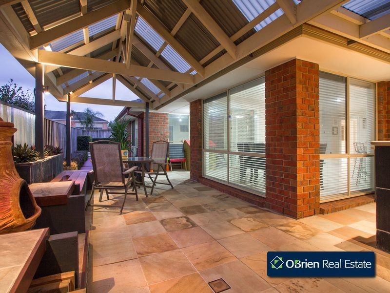 14 Mathoura Court, Berwick VIC 3806