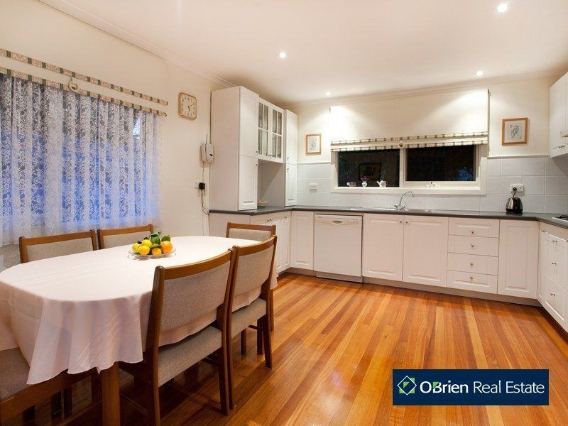 11 Finsbury Court, Dandenong North VIC 3175