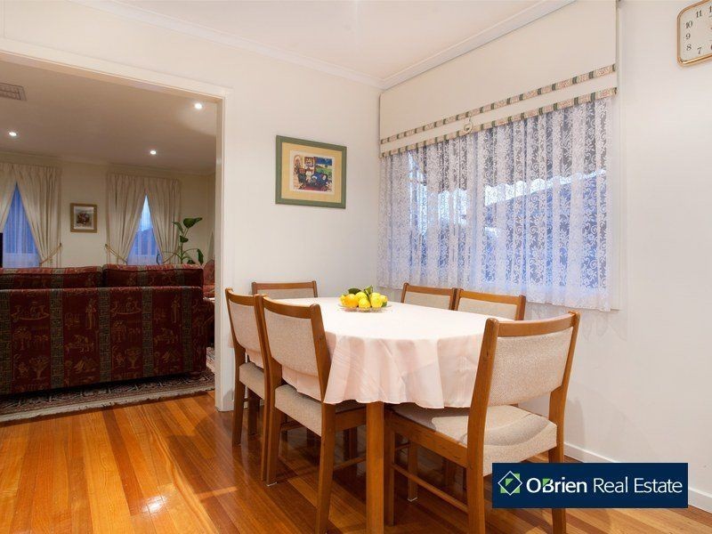 11 Finsbury Court, Dandenong North VIC 3175