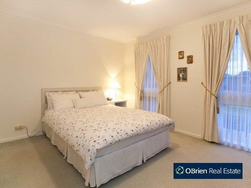 11 Finsbury Court, Dandenong North VIC 3175