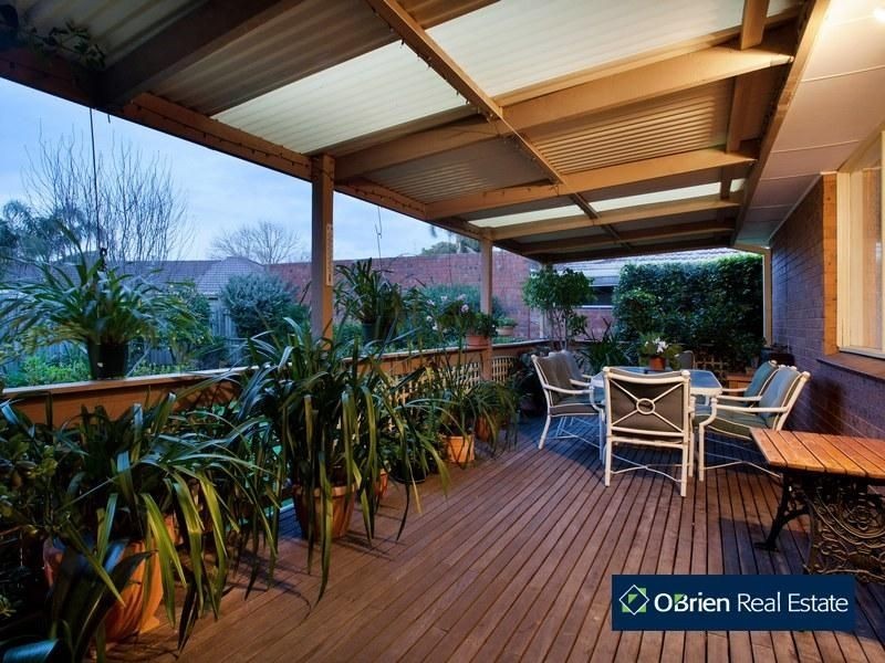 11 Finsbury Court, Dandenong North VIC 3175