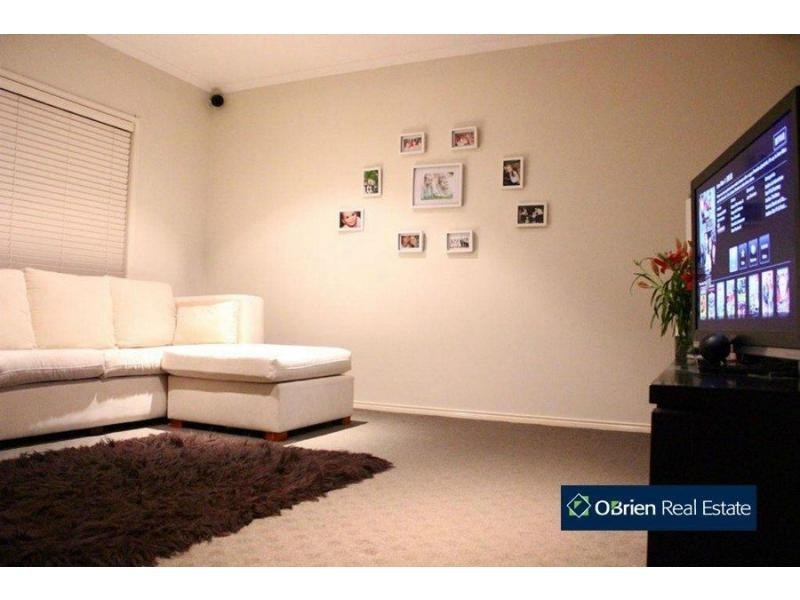 17 Silverwattle Drive, Lyndhurst VIC 3975