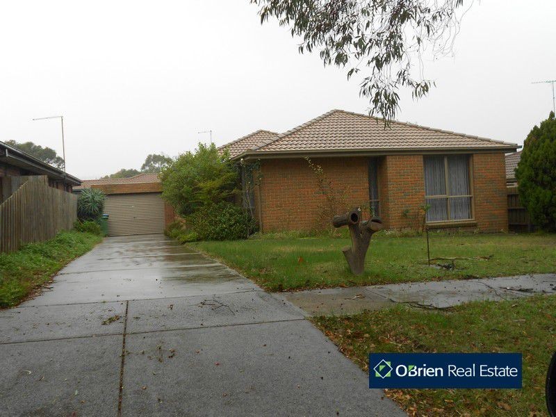 4 Mahogany Avenue, Berwick VIC 3806