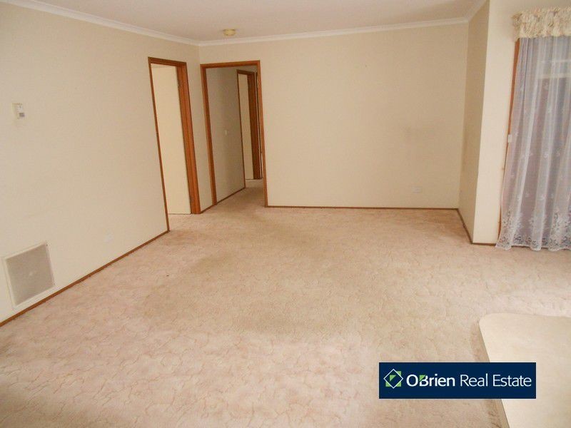 4 Mahogany Avenue, Berwick VIC 3806