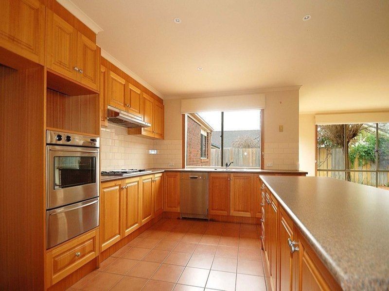 75 Streeton Way, Berwick VIC 3806