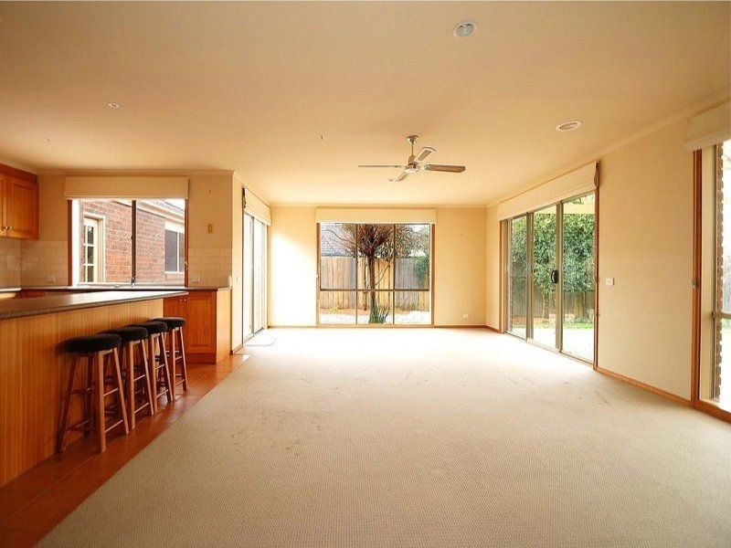 75 Streeton Way, Berwick VIC 3806