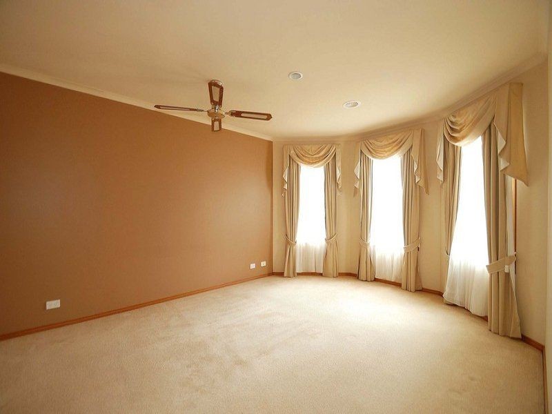 75 Streeton Way, Berwick VIC 3806