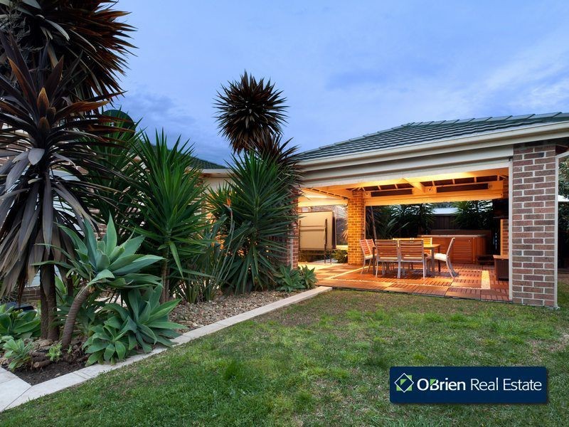 24 Moondarra Drive, Berwick VIC 3806