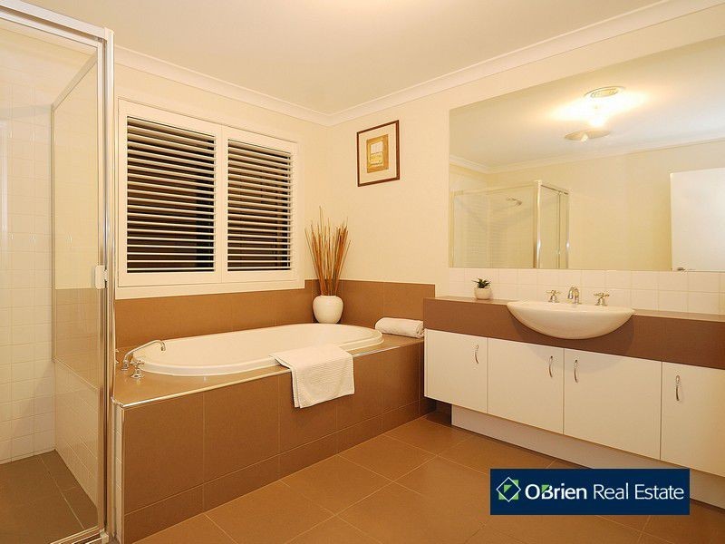 52 Grices Road, Berwick VIC 3806