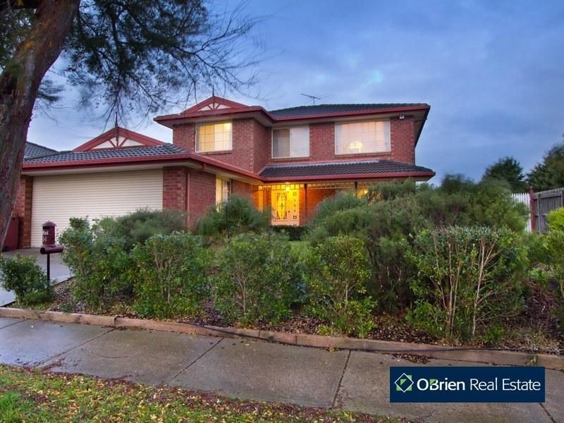 14 Delhuntly Rise, Narre Warren South VIC 3805