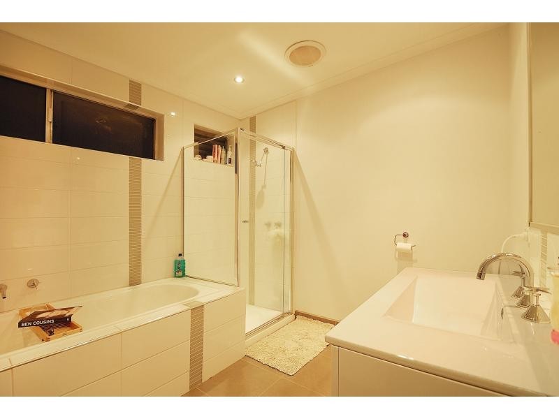 8 Slingsby Avenue, Beaconsfield VIC 3807