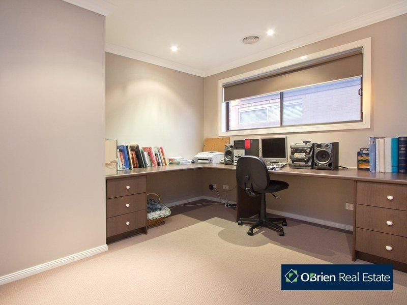 4 Hereford Close, Berwick VIC 3806