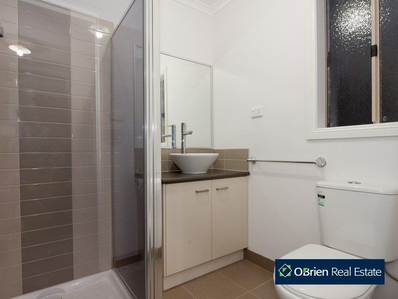 33 Tyrell Place, Berwick VIC 3806