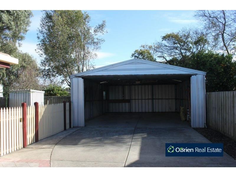 2 Willunga Court, Berwick VIC 3806