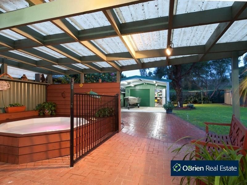 73 Cheviot Avenue, Berwick VIC 3806