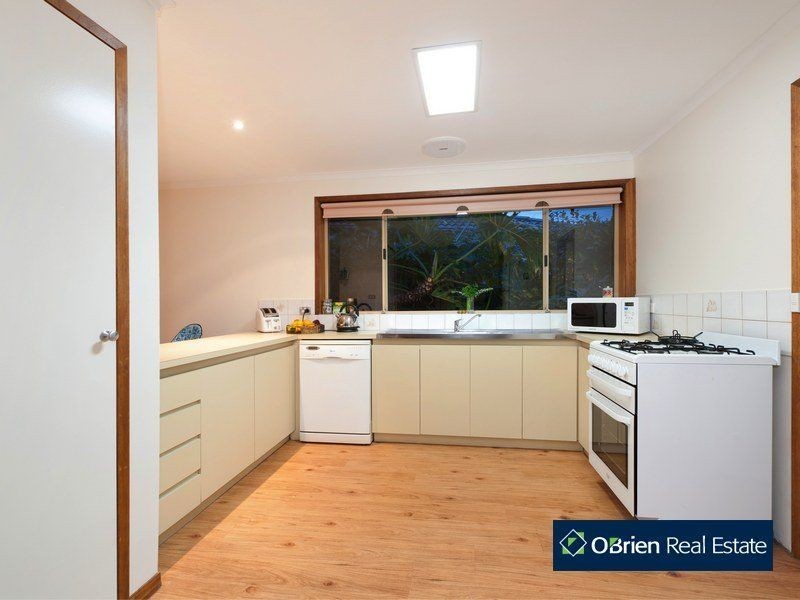 73 Cheviot Avenue, Berwick VIC 3806