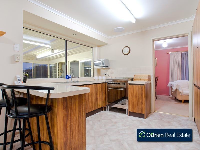 18 Chomley Street, Cranbourne VIC 3977