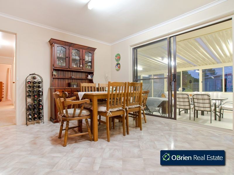 18 Chomley Street, Cranbourne VIC 3977