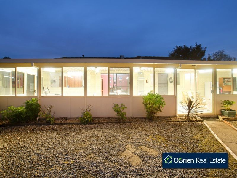 18 Chomley Street, Cranbourne VIC 3977