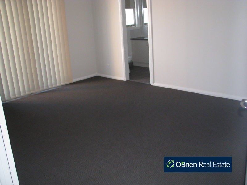 14 Harlesden Circuit, Pakenham VIC 3810