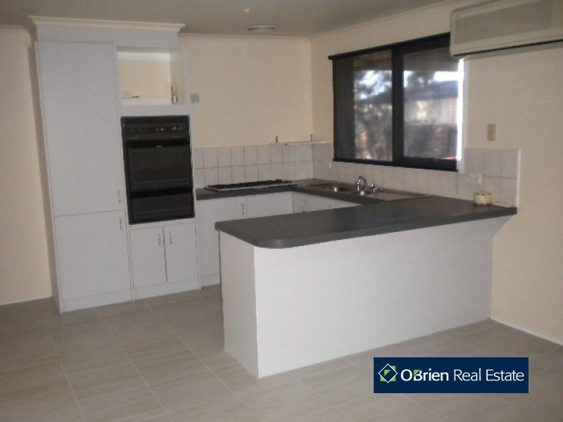 10 Eleanor Court, Pakenham VIC 3810