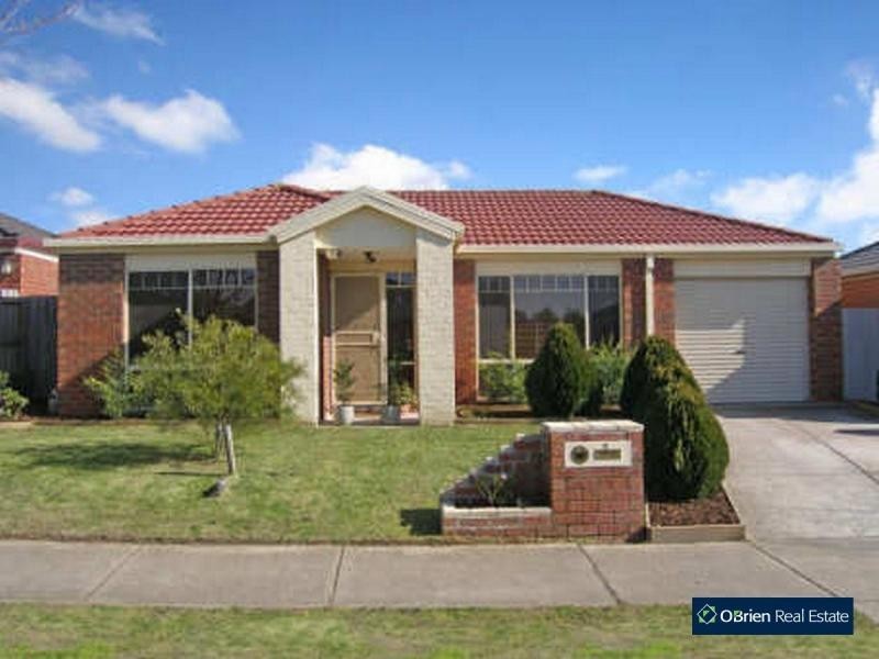 11 Chatswood Drive, Narre Warren South VIC 3805