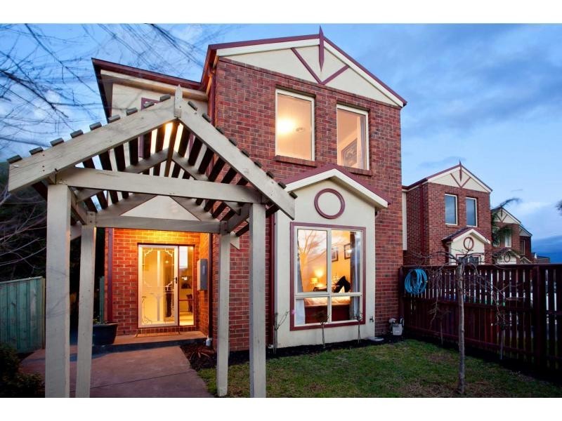 34 Wembly Drive, Berwick VIC 3806