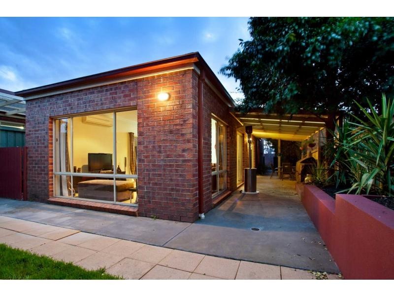 34 Wembly Drive, Berwick VIC 3806