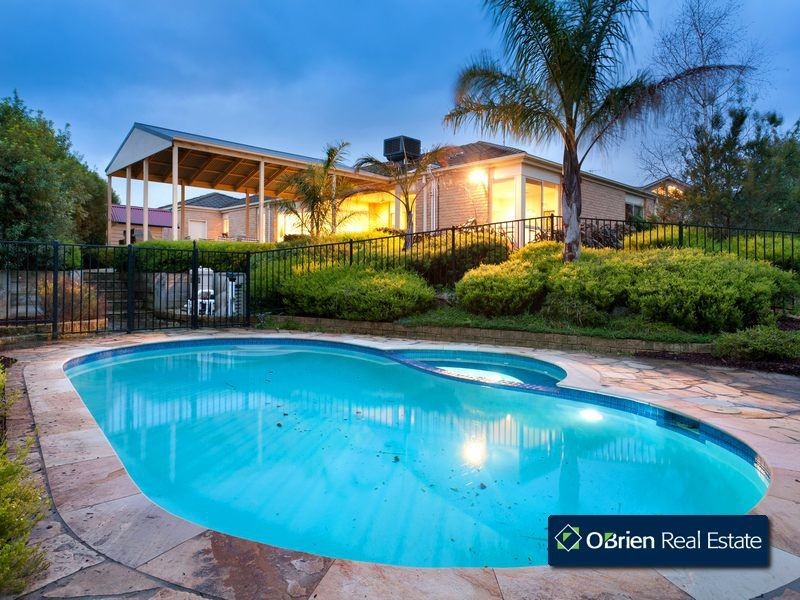 8 Jones Court, Beaconsfield VIC 3807