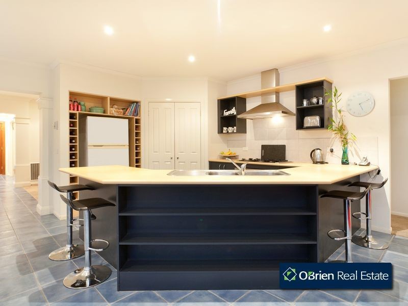 8 Jones Court, Beaconsfield VIC 3807