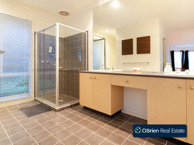 8 Jones Court, Beaconsfield VIC 3807